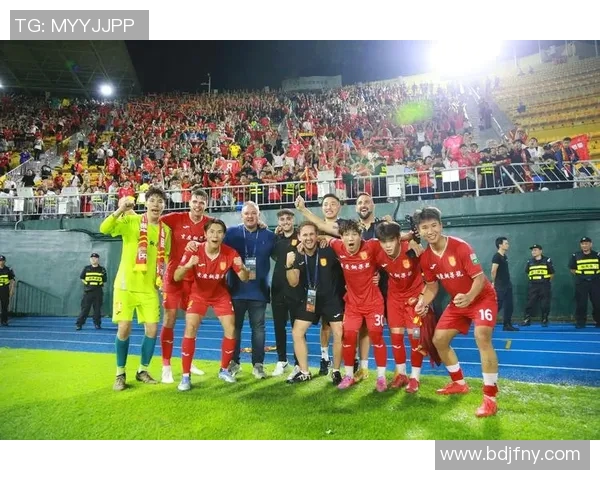 中国足球明星的魅力与成就深受球迷喜爱探讨他们的影响力与未来发展