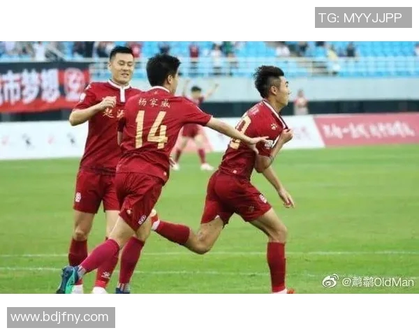 南京乒乓球队在城市联赛中的强劲表现与团队协作分析